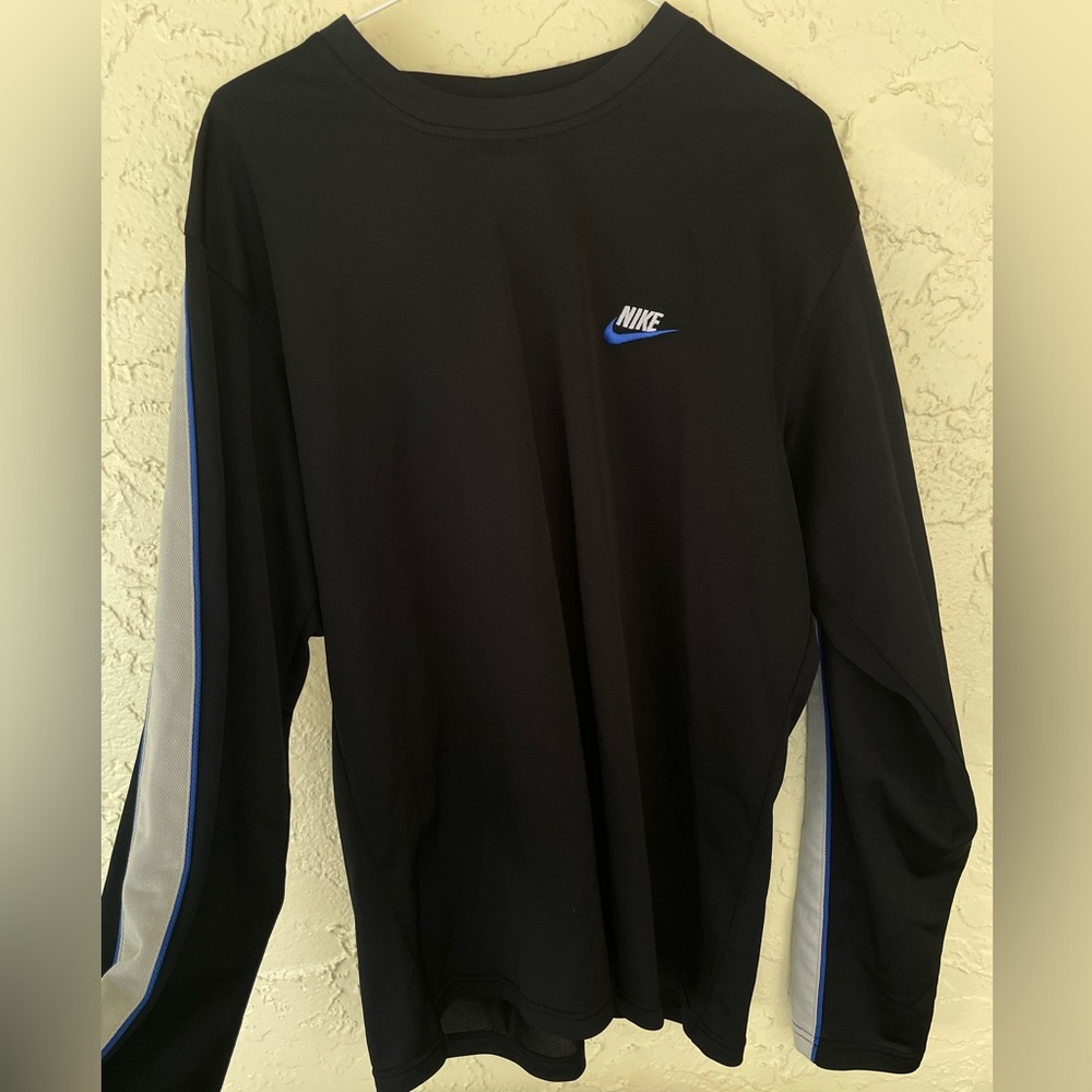 EUC - Men’s Black and Gray Nike Long Sleeve Jersey Size Large